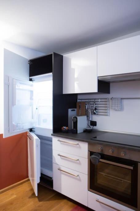 Comfortable Flat In Porta Romana Милано Екстериор снимка
